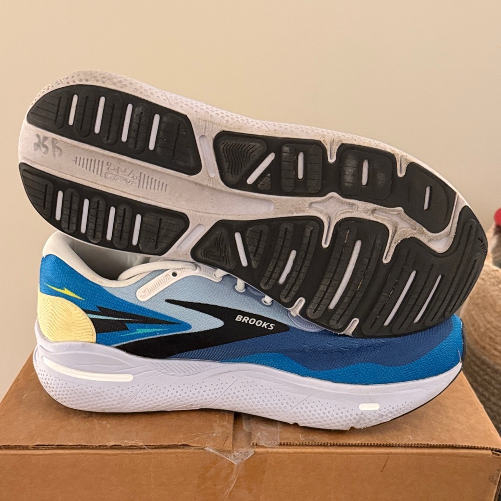 Brooks Ghost Max- Size 12 (Damon Brown Collection) - Picture 5 of 6